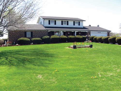 Property photo 5 - 4 Bedroom, 2 Story Home & 2 Bedroom Bungalow
